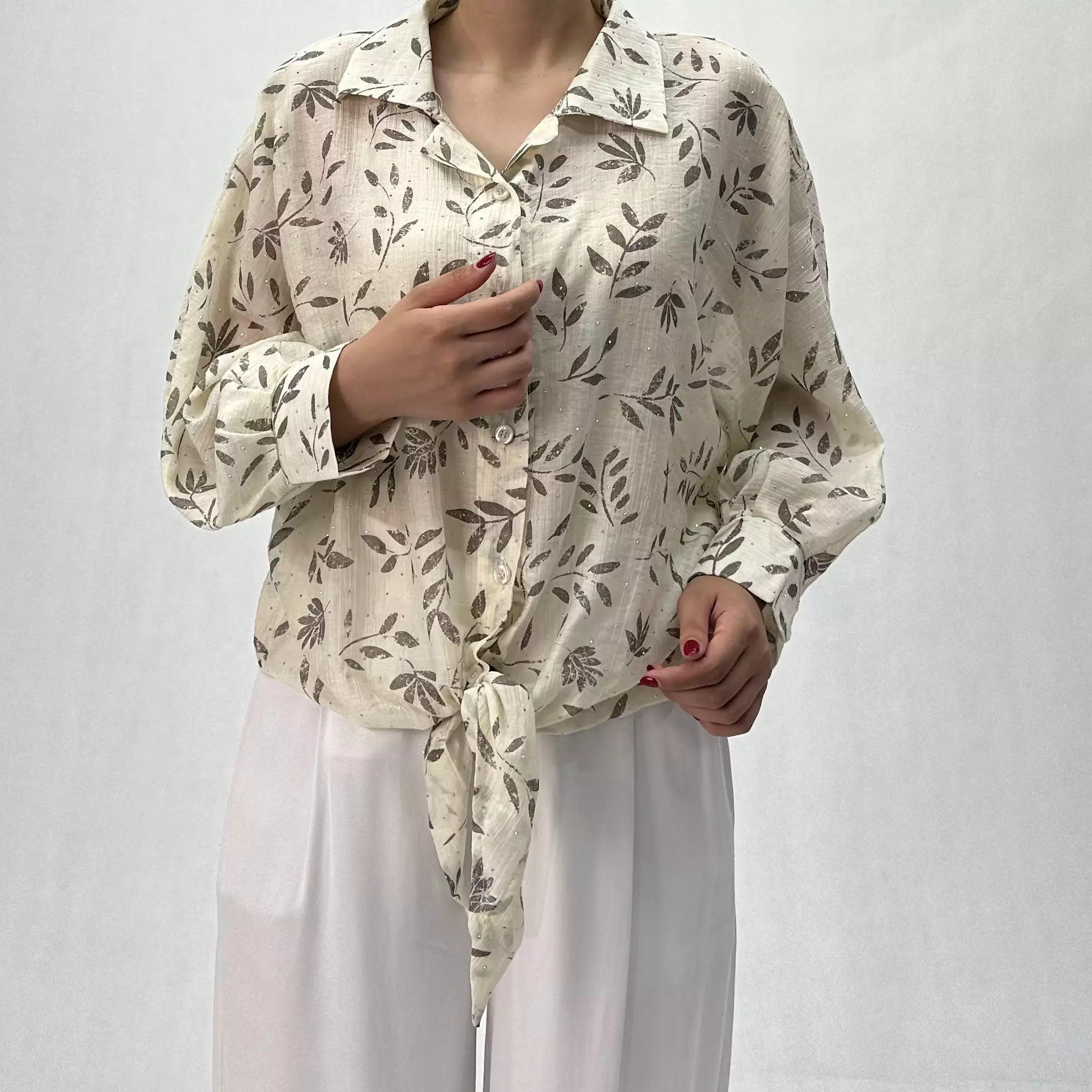 شومیز زنانه شیشه ای برگ نگینی 00291341046402